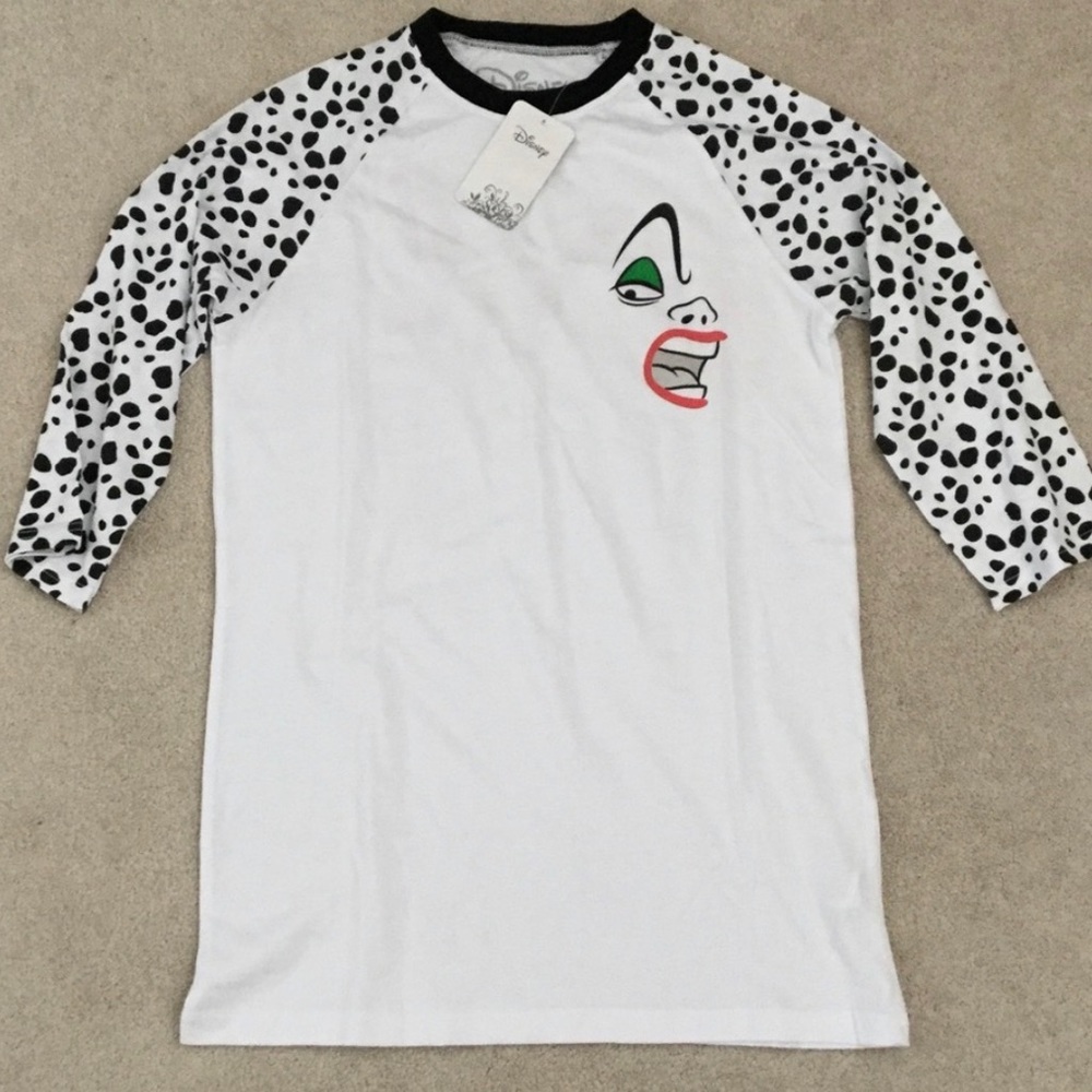 NWT Cakeworthy Disney Cruella DeVil Shirt